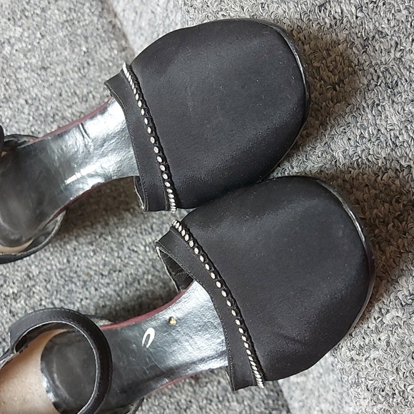 Rhinestone studded pumps - Picture 5 of 7